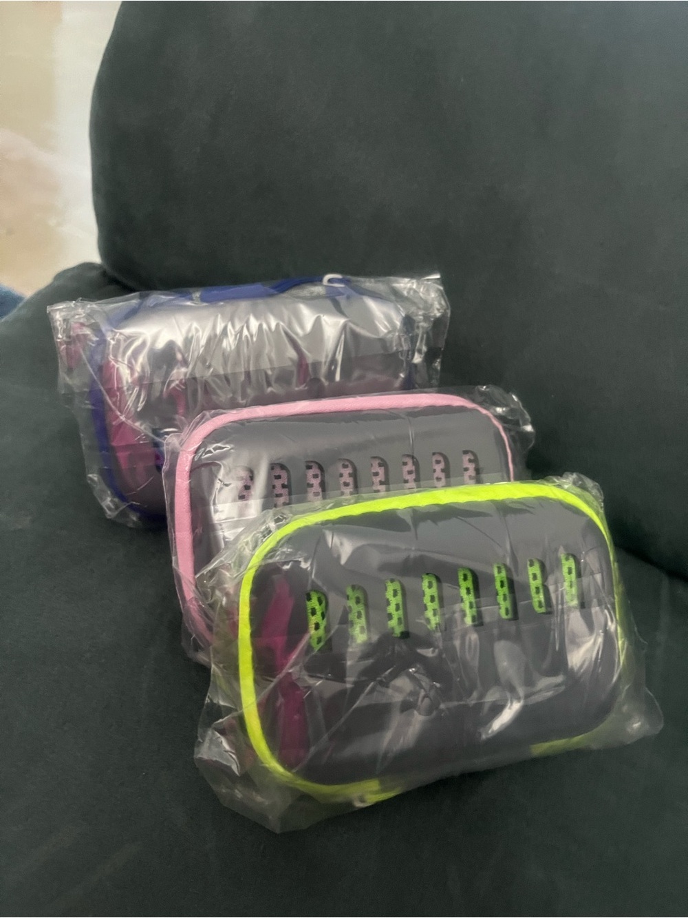 NIP Travel cooling towel- PINK only. 🩷 - Picture 2 of 8